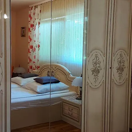 Letniskowy Lipowy Dworek Apartman *